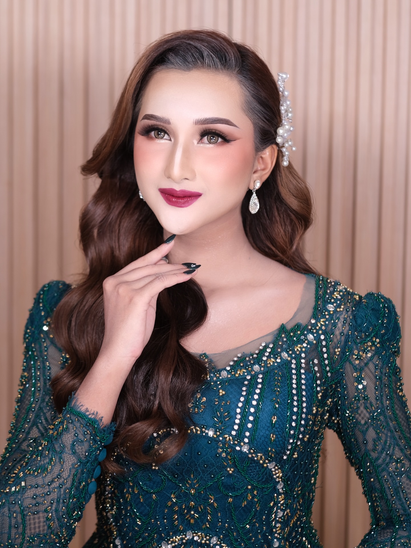 Prewedding Makeup by Teh Isna